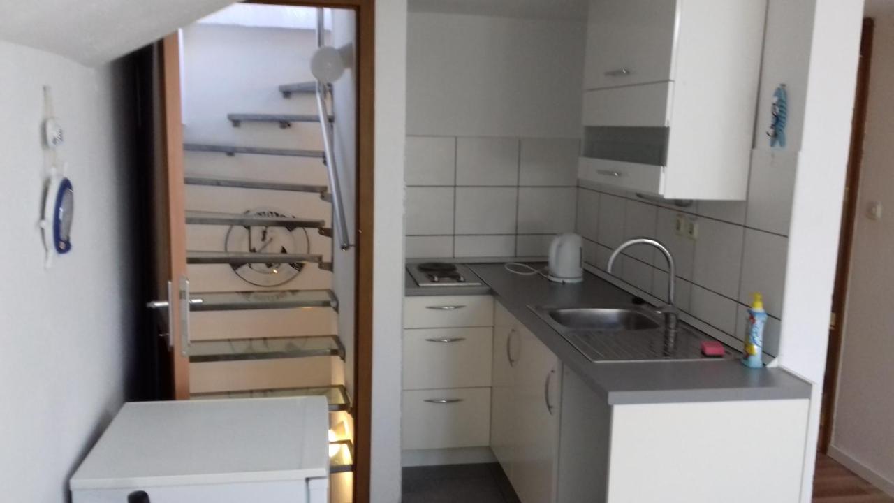 Apartments Mime - Small House Vodice Esterno foto