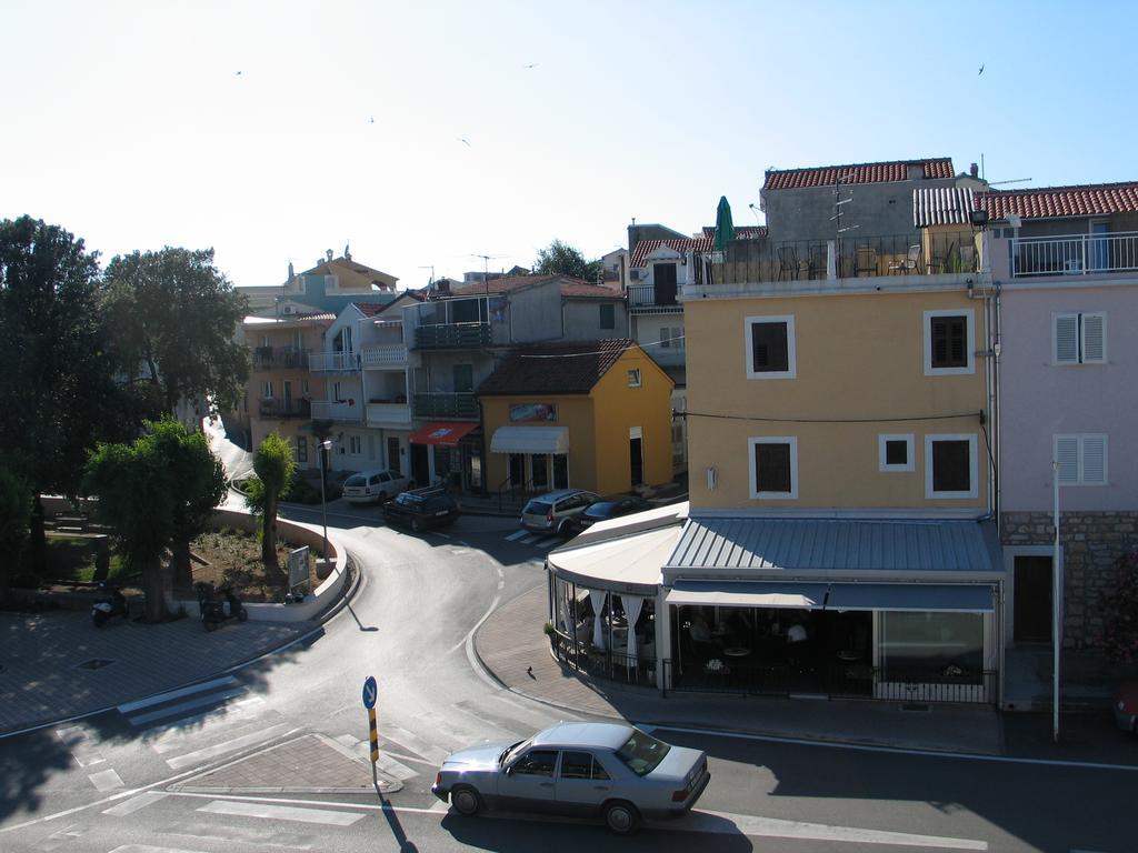 Apartments Mime - Small House Vodice Esterno foto